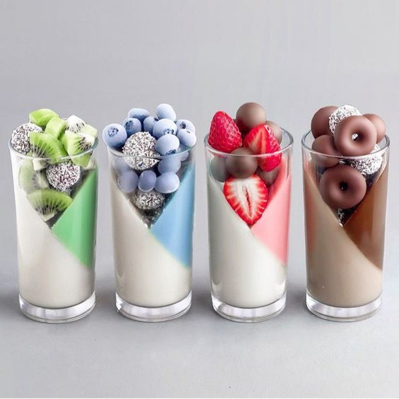 Vasos variados mesas dulces